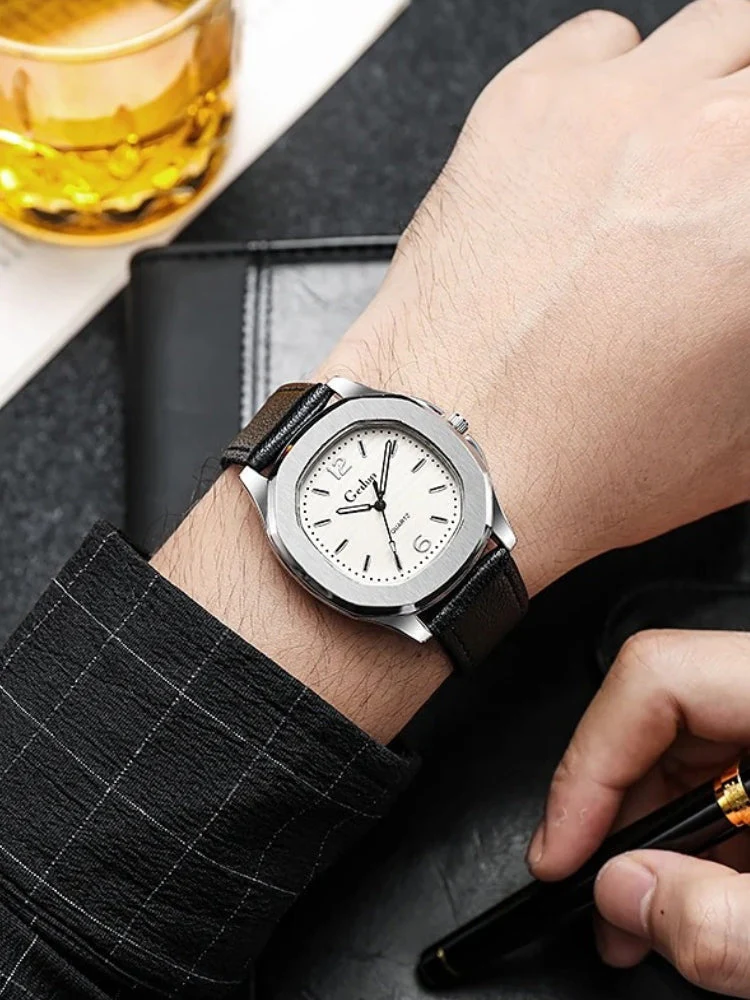Geduo x Decarba Vintage Watch - Image 3