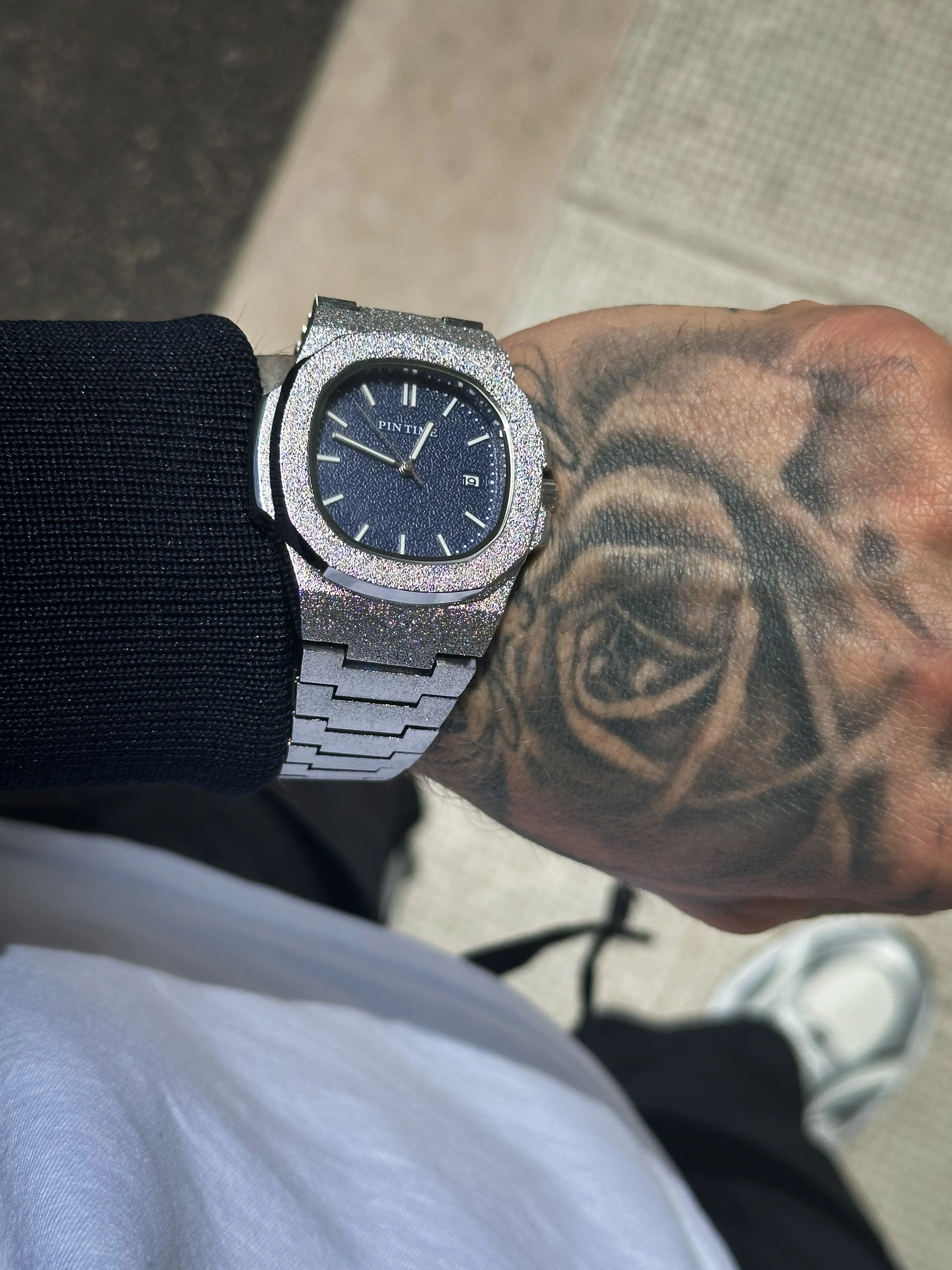 Luxury Pin Time Watch - Image 2
