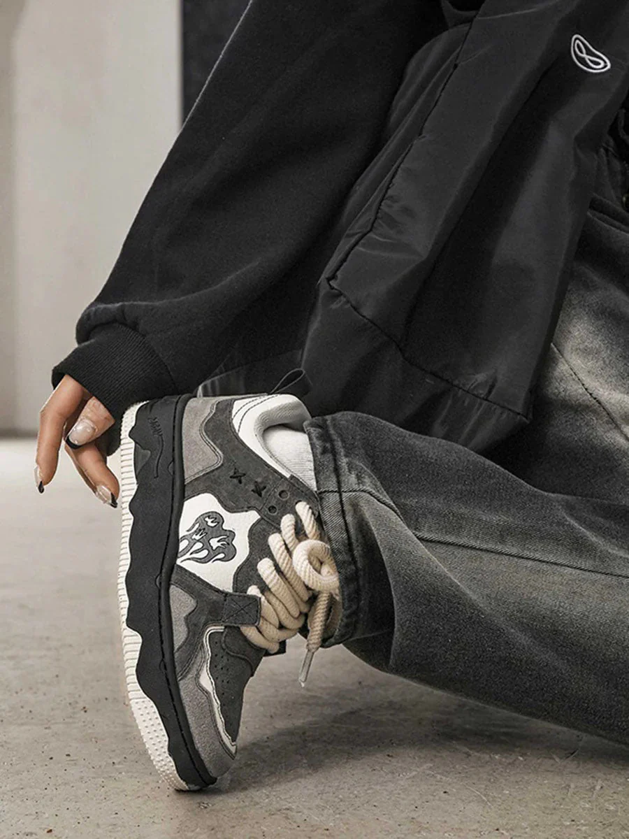 Retro Heart Sneaker - Image 7