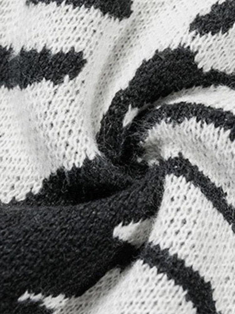 Skeleton Sweater - Image 5
