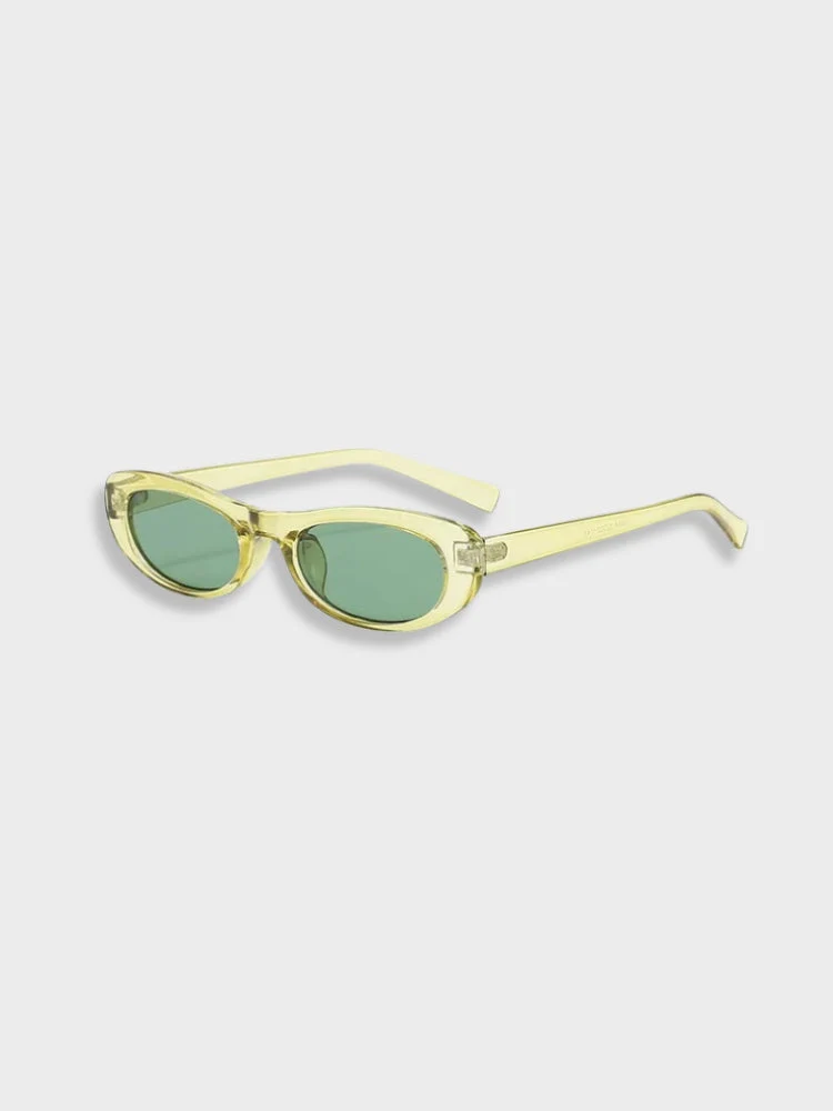 Vintage Cat Eye Sunglasses - Image 3